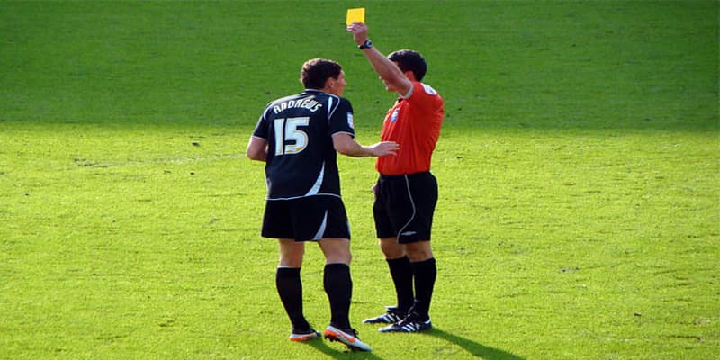 Lý do nên chơi kèo thẻ phạt